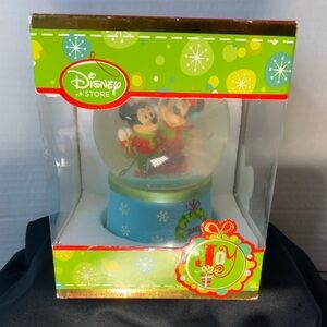 2012 Disney Store Mickey and Minnie Snow Globe in original box.